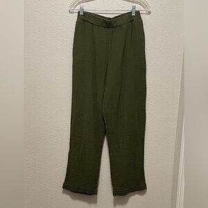 XiRENA Olive Green Textured Trousers